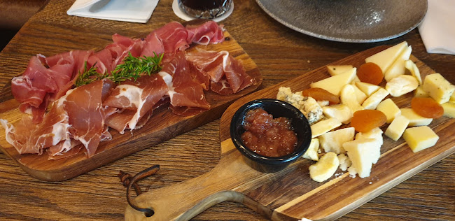 Gosposka ulica 8, 2000 Maribor