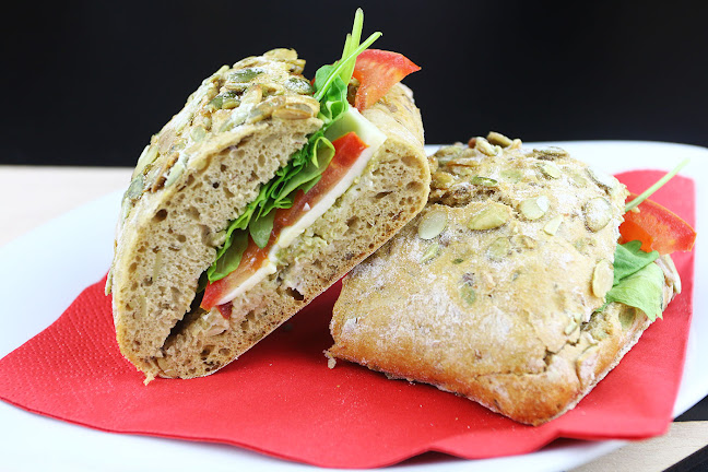 Opinii despre Kavarna Zvezda Krško în Krško - Gastronomija in gostinstvo