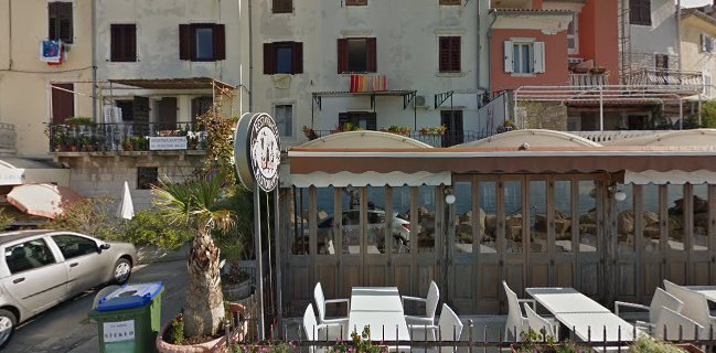 Ribic Baja - Gastronomija in gostinstvo