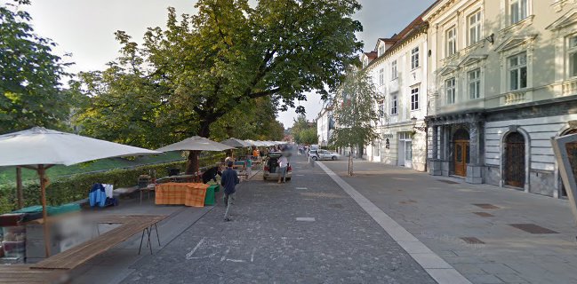 Nedeljski bolšji trg - sejem starin v Ljubljani • Flea Market Ljubljana - Antique fair