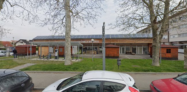 Esco bar, Manuela Knez s.p.